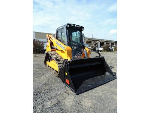 Excellent Condition Mustang Skid Steer. Only 53 Hours On The Clock! + Attachments.