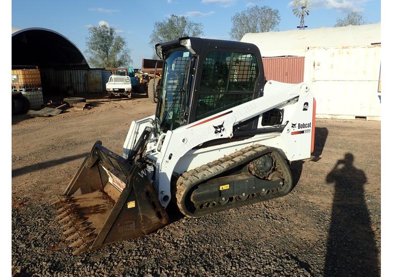 caption Bobcat T450 Tracked Skidsteer Loader