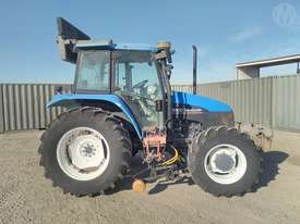 New Holland TS100 - picture1' - Click to enlarge