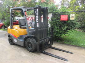 2.5 ton TCM Container Mast Used Forklift - picture0' - Click to enlarge