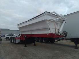 Haulmark Side Tipping A Trailer - picture0' - Click to enlarge