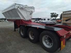 Haulmark Side Tipping A Trailer - picture2' - Click to enlarge