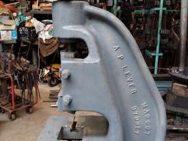 Large Australian Ap lever 7ton fly press/screw press - picture1' - Click to enlarge