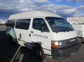 Toyota Hiace - picture0' - Click to enlarge