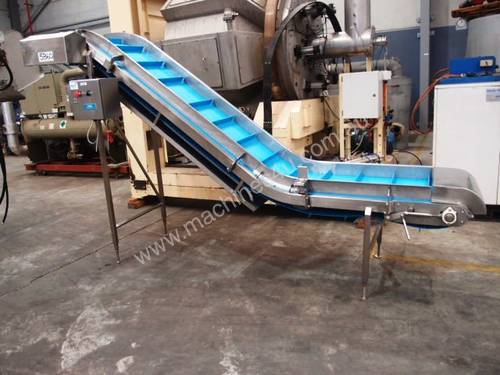 Incline Cleated Belt Conveyor, 3300mm L x 600mm W x 1900mm H