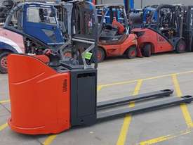 Used Forklift:  T20SP Genuine Preowned Linde 2t - picture0' - Click to enlarge