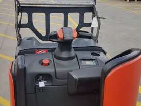 Used Forklift:  T20SP Genuine Preowned Linde 2t - picture2' - Click to enlarge