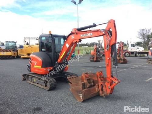 2016 Kubota KX040-4