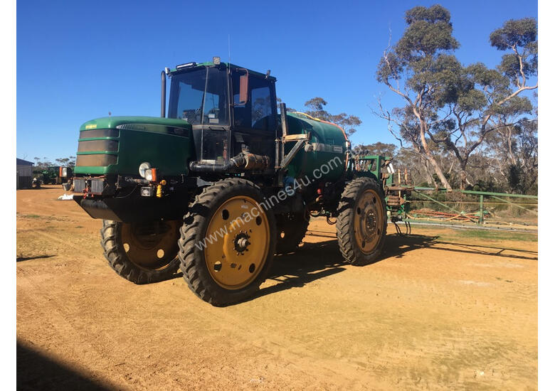 caption Goldacres G4 Boom Spray Sprayer