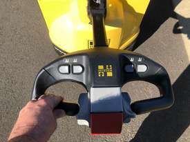 Hyster P20 Electric Pallet Trolley - picture2' - Click to enlarge