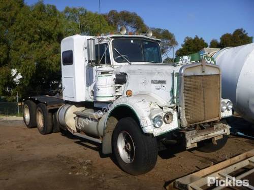 1981 Kenworth W924