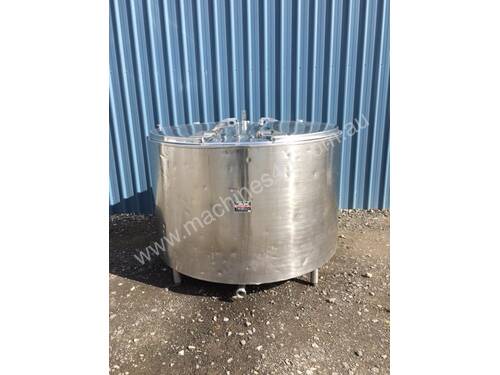 1,550ltr Insulated Stainless Steel Tank, Milk Vat