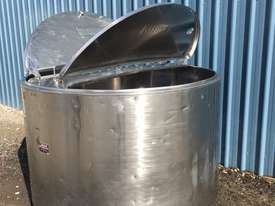 1,550ltr Insulated Stainless Steel Tank, Milk Vat - picture1' - Click to enlarge