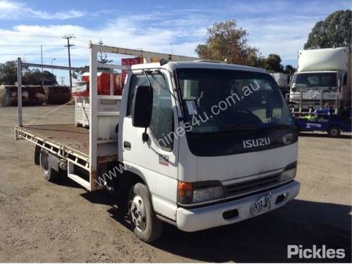 2005 Isuzu NPR 200