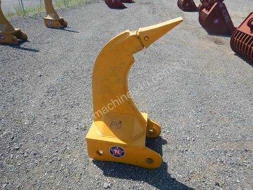 Ripper to suit Komatsu PC200