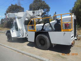 22 tonne mobile crane - picture2' - Click to enlarge