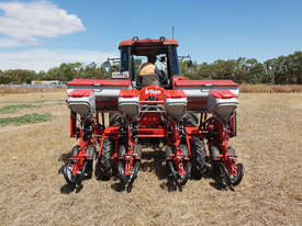 FARMTECH PPP04 PNEUMATIC PRECISION PLANTER ( 4 ROW ) - picture2' - Click to enlarge