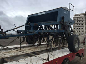 Agrowplow 3000 Seed Drills Seeding/Planting Equip - picture0' - Click to enlarge