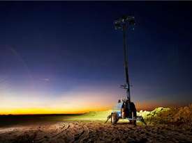 Metal Halide Light Towers - picture0' - Click to enlarge