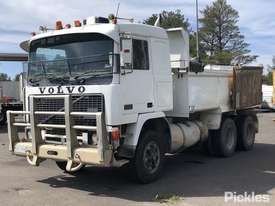 1984 Volvo F12 - picture2' - Click to enlarge