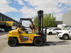 CAT 7.0T Diesel Forklift DP70NM - picture0' - Click to enlarge