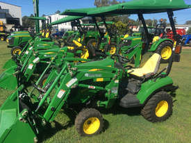 John Deere 1023E FWA/4WD Tractor - picture0' - Click to enlarge