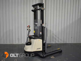 Crown SX3030 Electric Walkie Stacker Forklift 5500mm Mast Lift Height Excellent Condition - picture1' - Click to enlarge