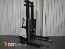 Crown SX3030 Electric Walkie Stacker Forklift 5500mm Mast Lift Height Excellent Condition - picture2' - Click to enlarge