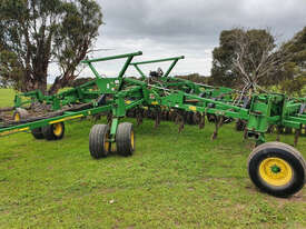 2003 John Deere 1820 Air Drills - picture1' - Click to enlarge