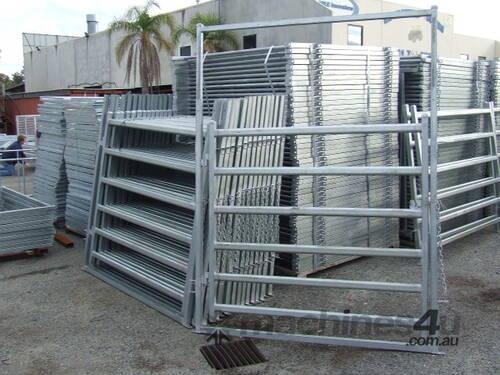 Cattle/Horse Swinging Yard Gate