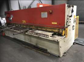 MAXI HYDRAULIC GUILLOTINE 4000MM X 6MM CAPACITY - picture1' - Click to enlarge