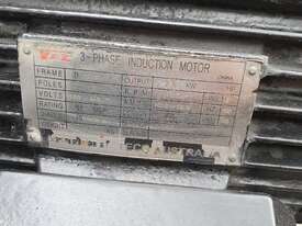Refurbished 10hp Piston Compressor B7000 Pump 300ltr Receiver - picture0' - Click to enlarge