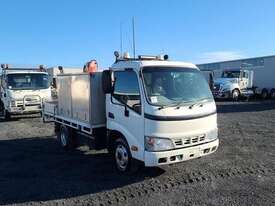 Hino U305 - picture0' - Click to enlarge