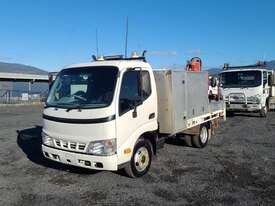 Hino U305 - picture1' - Click to enlarge