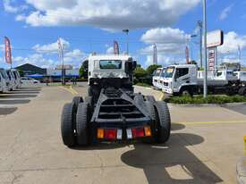 2010 HINO FM 500 - Cab Chassis Trucks - 6X4 - picture2' - Click to enlarge