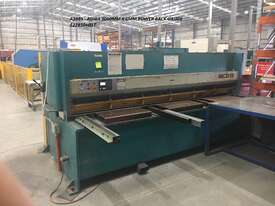 Just In - ADIRA - Quality 3050mm x 6mm Hydraulic Guillotine with NC Backgauge V - picture0' - Click to enlarge