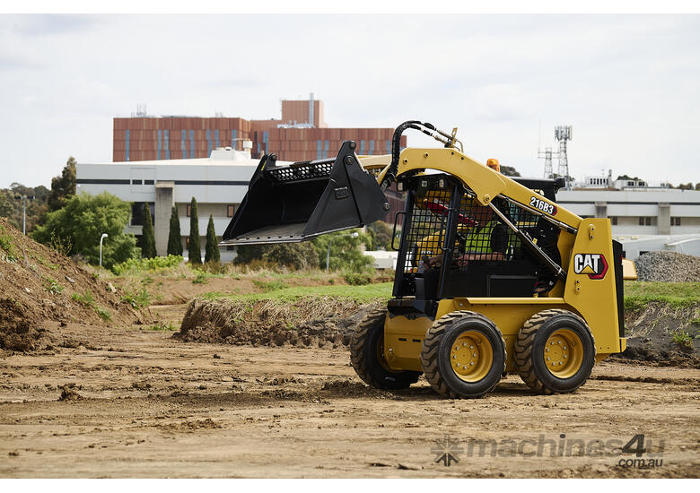 caption CATERPILLAR® 216B3 SKID STEER LOADER