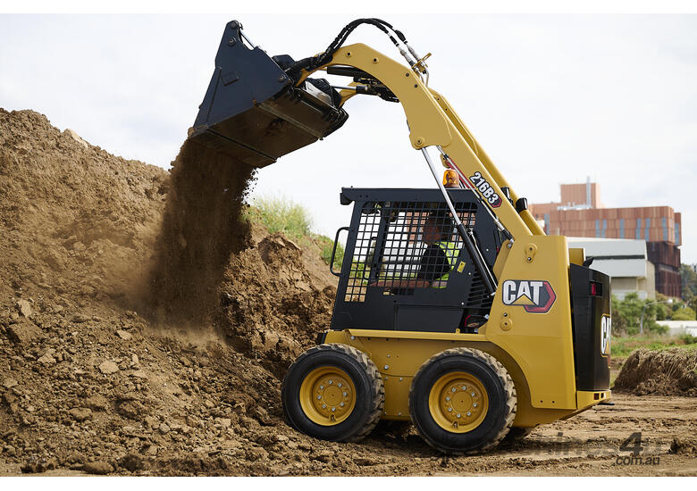 caption CATERPILLAR® 216B3 SKID STEER LOADER