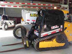 Skid Steer Track Loader - picture0' - Click to enlarge