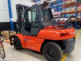 TOYOTA 5FG70 S/N 50231 **7 TON 7000 KG CAPACITY LPG FORKLIFT** 2012 5 SERIES MODEL - picture2' - Click to enlarge