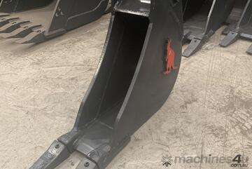 Roo Attachments 1.7 Ton 150mm GP Bucket