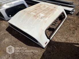 2 X FIBERGLASS UTE CANOPY - picture0' - Click to enlarge