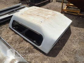 2 X FIBERGLASS UTE CANOPY - picture1' - Click to enlarge