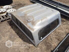 2 X FIBERGLASS UTE CANOPY - picture2' - Click to enlarge