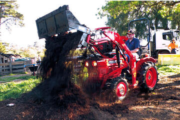 Kubota 25hp 4WD Diesel Tractor + FEL + Backhoe