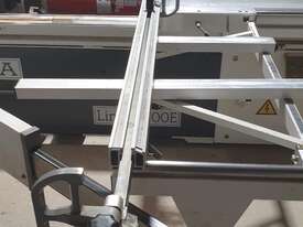 Linea 3200 Heavy Duty Electronic Panel Saw & Dust Extractor - picture2' - Click to enlarge