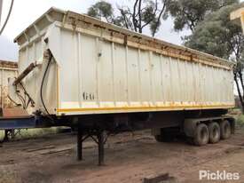 Tri Axle Side Tipper - picture0' - Click to enlarge