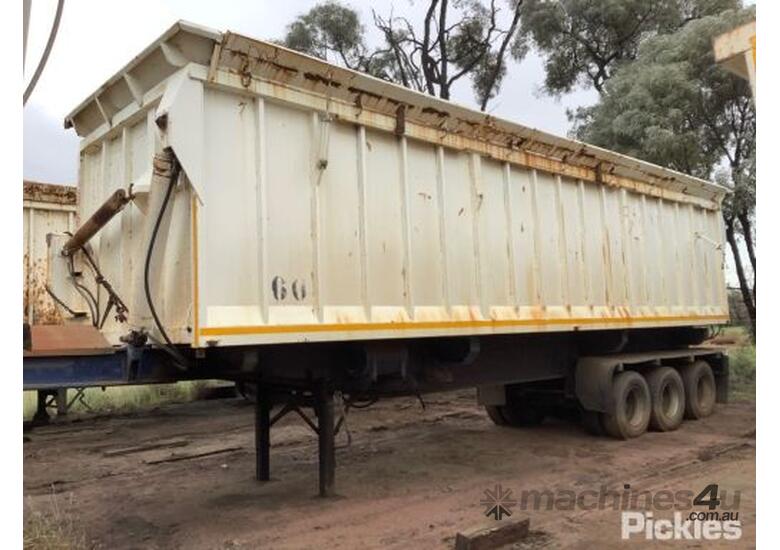 Buy Used Tri Axle Side Tipper Side Tipper Trailers in , Listed on Machines4u
