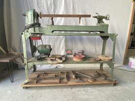 HYCO Wood Lathe - picture0' - Click to enlarge