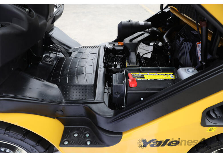 caption 2.5T Counterbalance Forklift